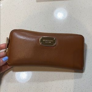 Michael Kor’s Women’s Wallet